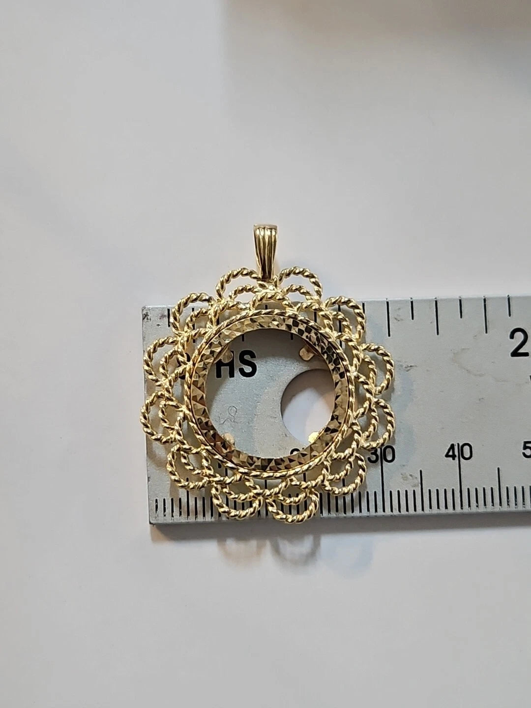 9ct Yellow Gold Half Sovereign Coin Mount Pendant