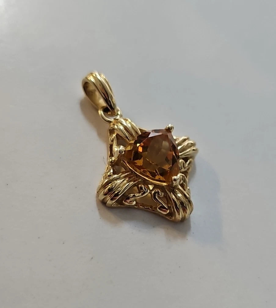 9ct Yellow Gold Citrine Heart Pendant