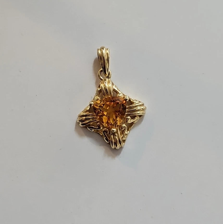 9ct Yellow Gold Citrine Heart Pendant