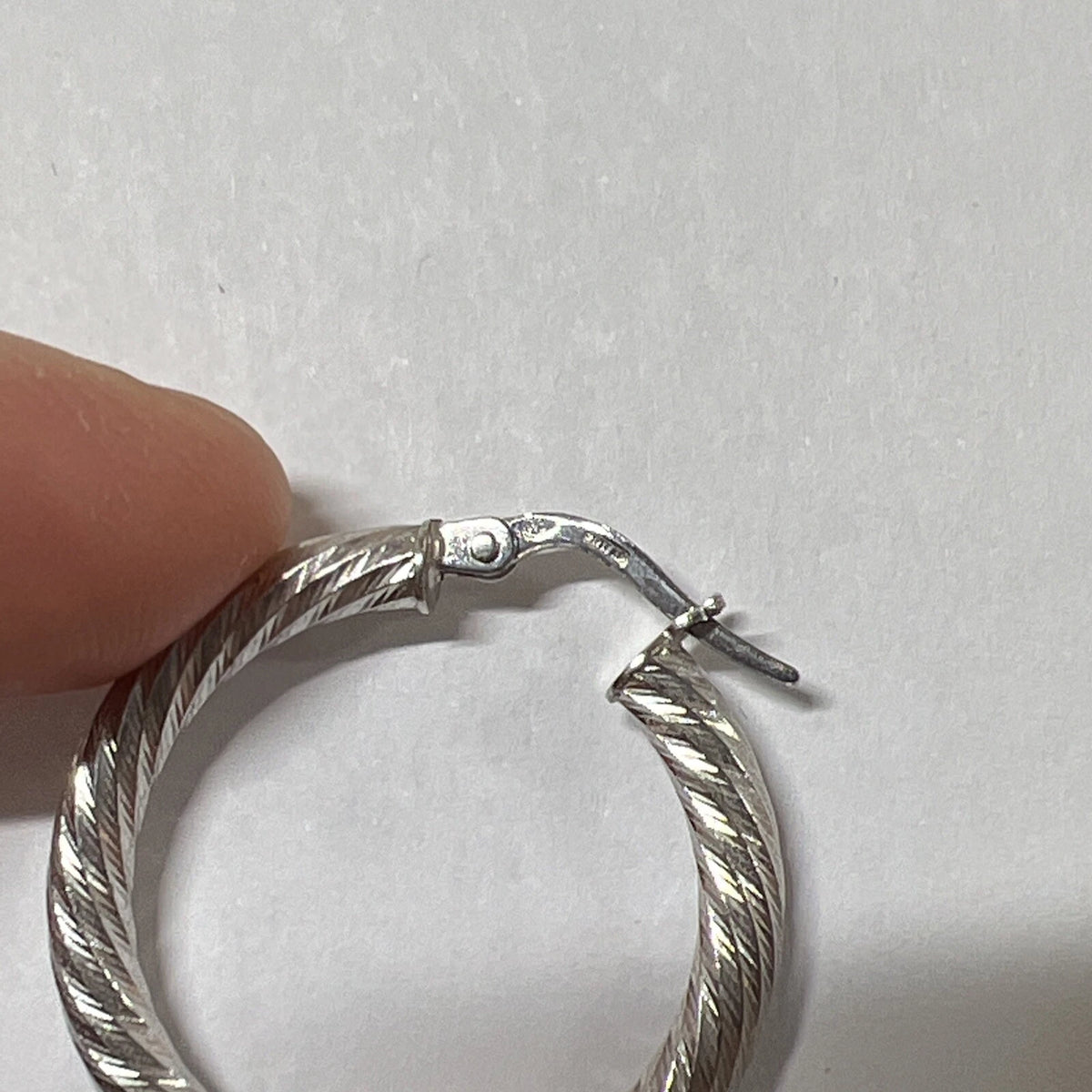 9ct White Gold Twist Hoop Earrings