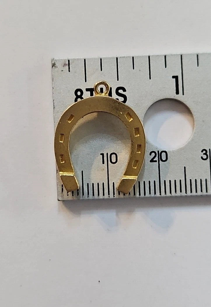 9ct Yellow Gold Horseshoe Pendant