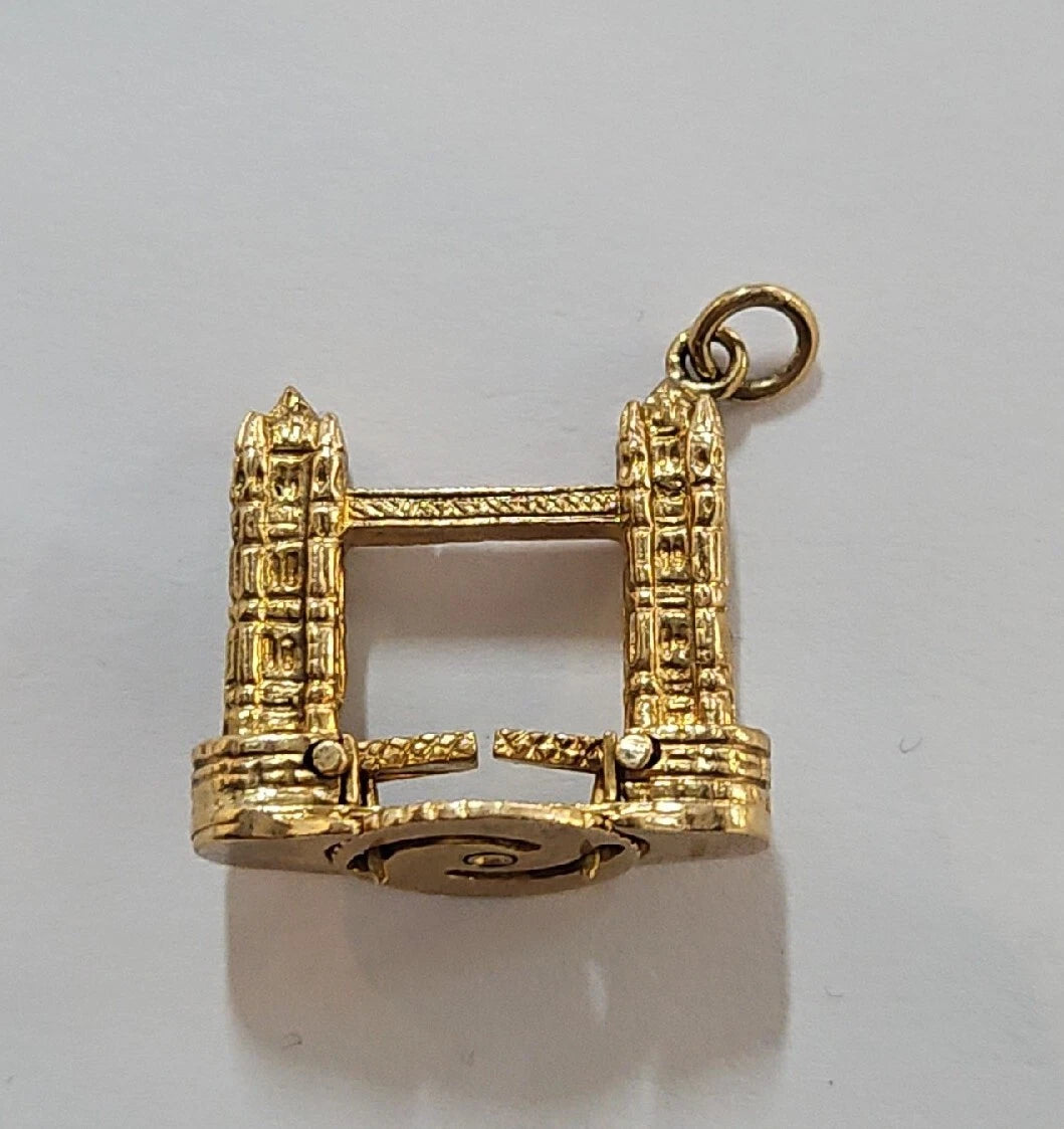 9ct Gold Opening London Tower Bridge Charm