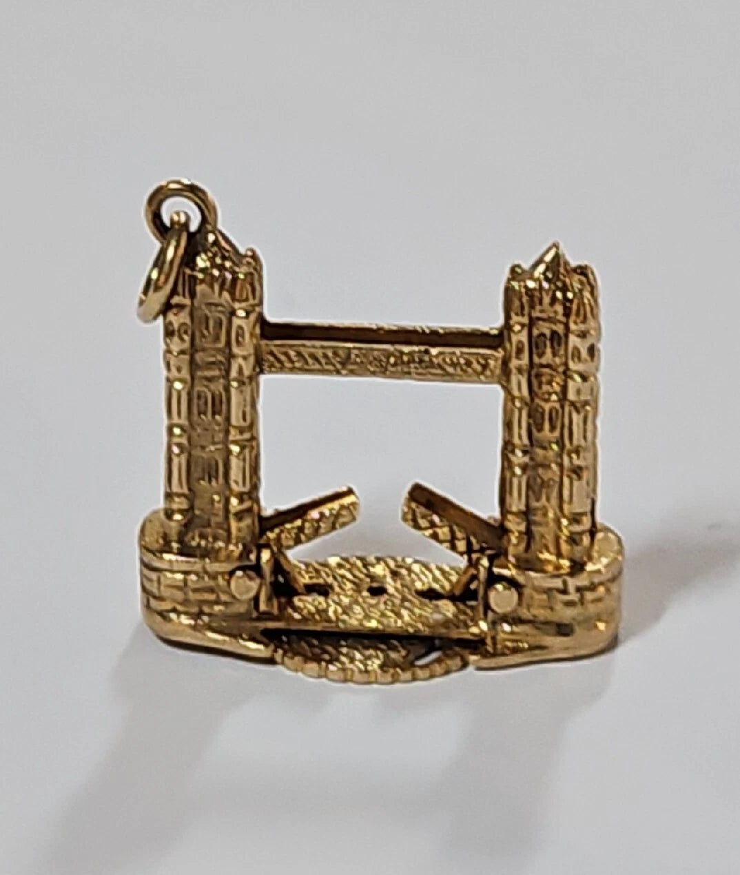 9ct Gold Opening London Tower Bridge Charm