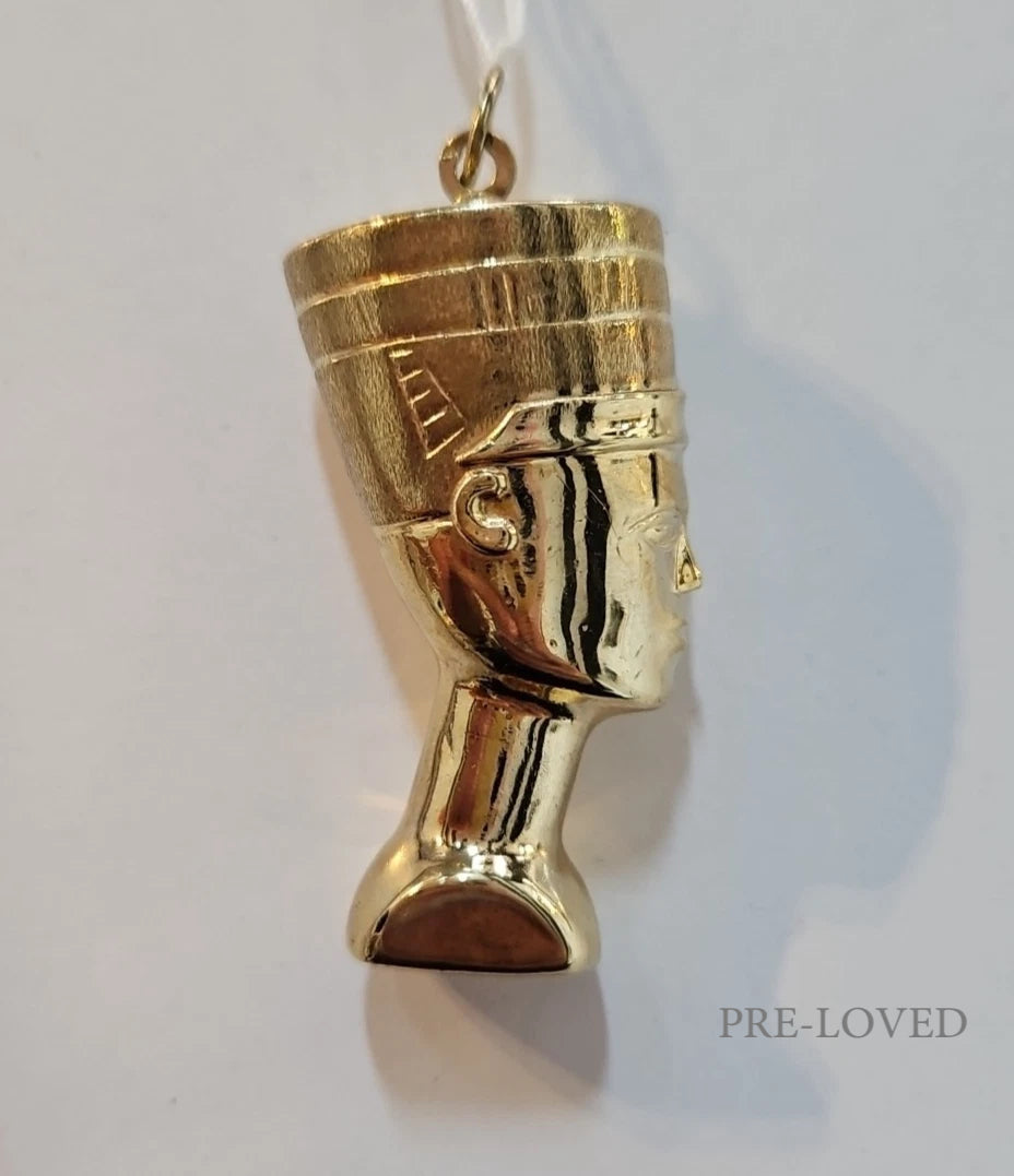 9ct Yellow Gold Queen Nefertiti Hollow Pendant