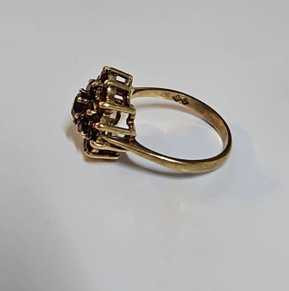 9ct Yellow Gold Garnet Cluster Ring, Size P