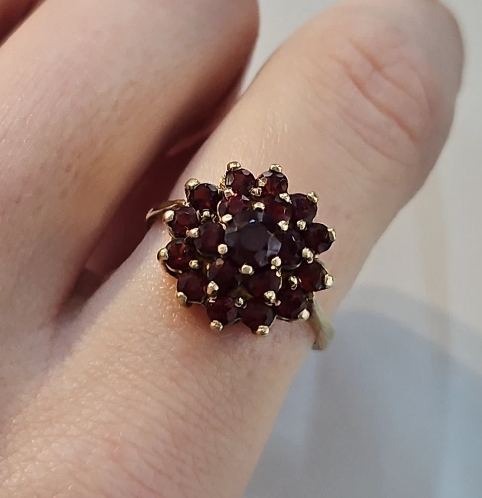 9ct Yellow Gold Garnet Cluster Ring, Size P
