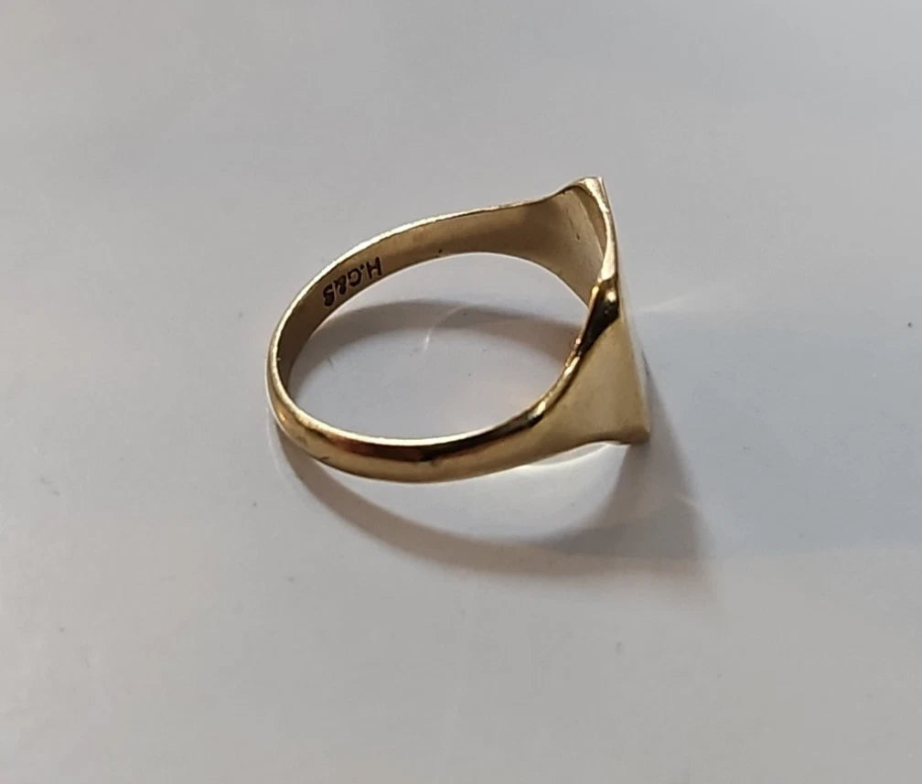 9ct Yellow Gold Square Signet Ring, Size Q