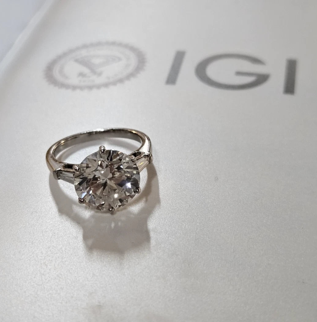 IGI Certified Lab Grown 5.64ct Round Diamond G VS2 Platinum Ring