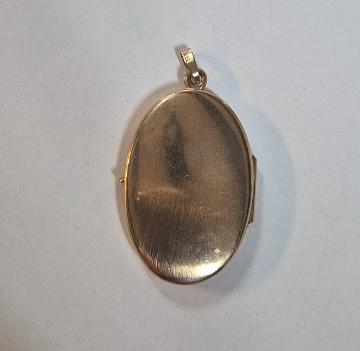 9ct Gold Floral Bird Design Locket